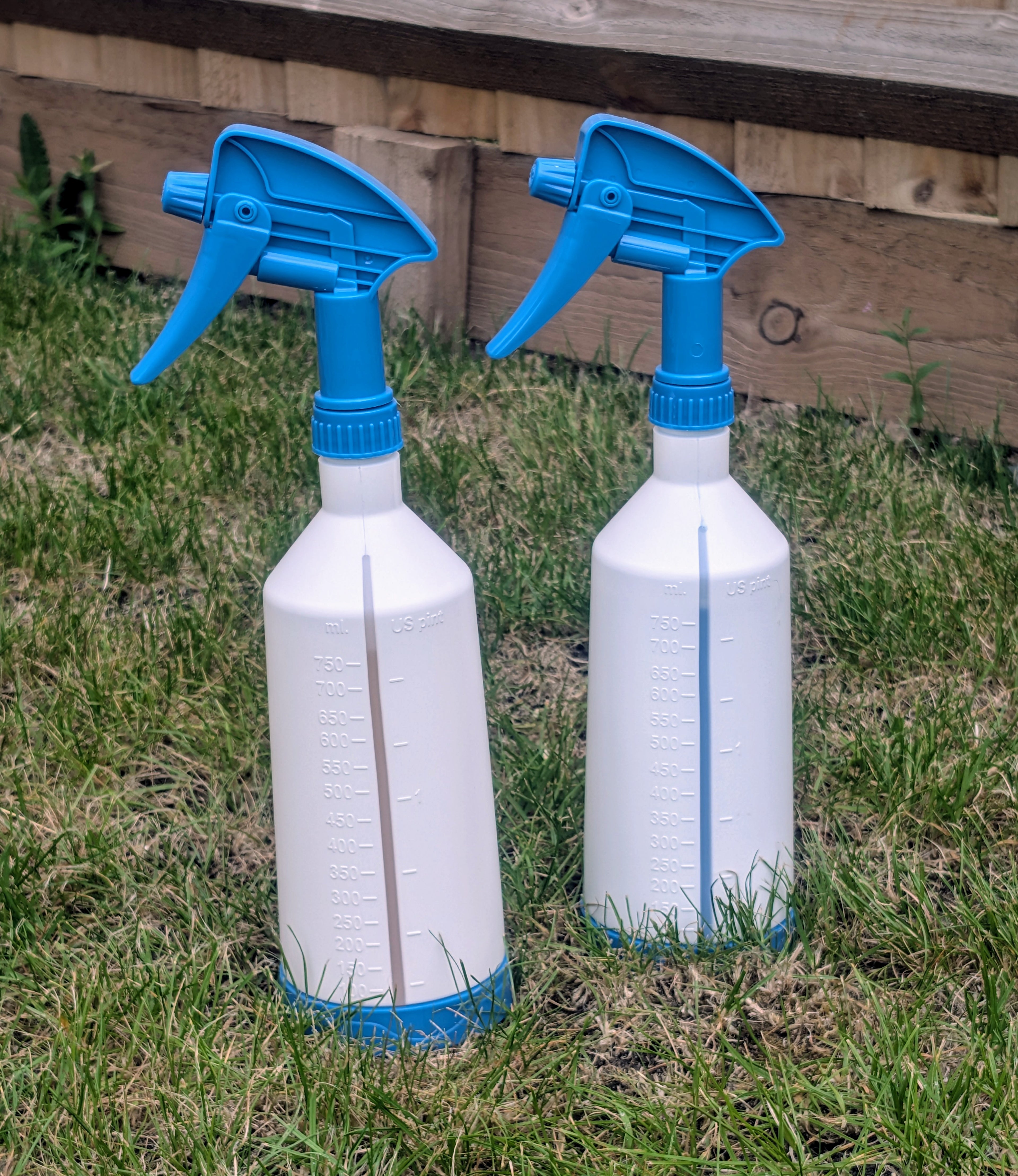 770ml Plastic Spray Bottles